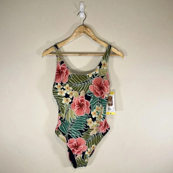 Hurley NWT One Piece UPF 50+ Protection Swimsuit Size Small Women Beach Resort - Picture 11 of 11